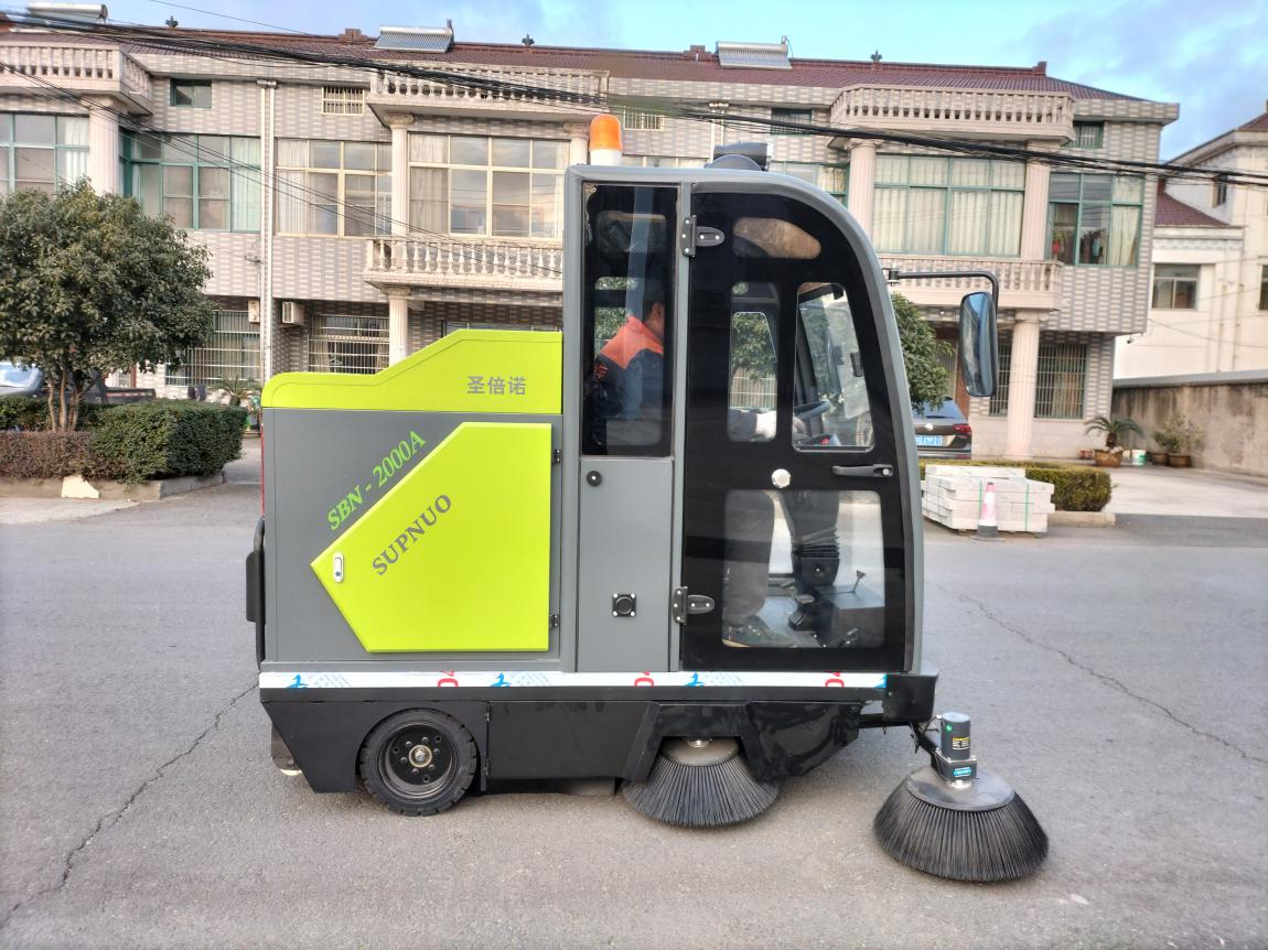 五家渠龙马清扫车